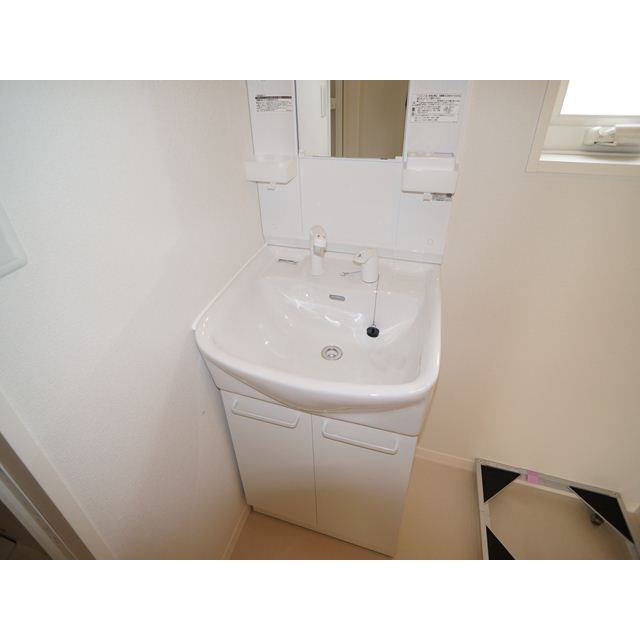 洗面設備　※同タイプの別部屋写真※