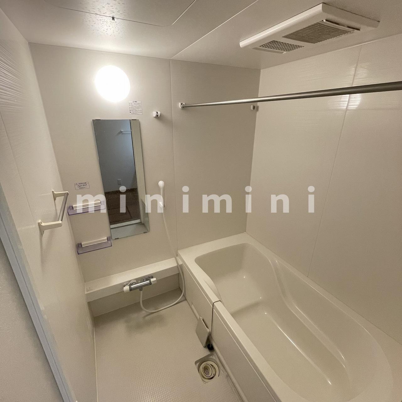 バス・シャワールーム　※写真は別号室のものですので現状優先とさせていただきます