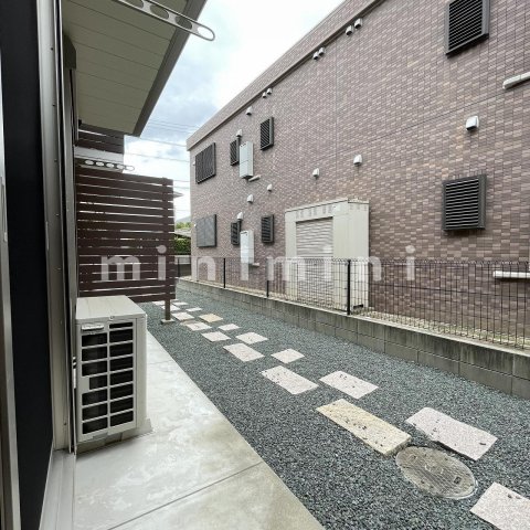 バルコニー　※写真は別号室のものですので現状優先とさせていただきます