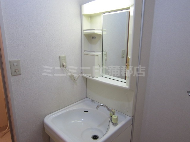 洗面設備　同タイプ