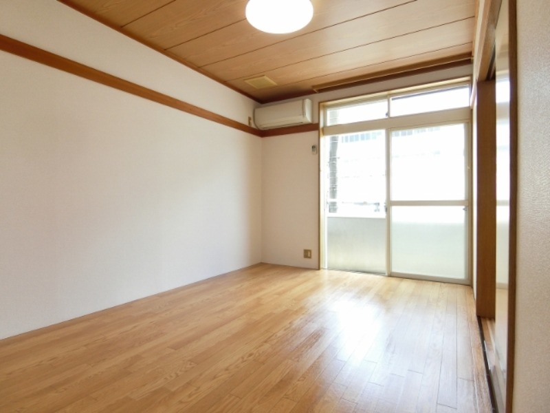 居室・リビング　図面と現状に相違がある場合には現状を優先