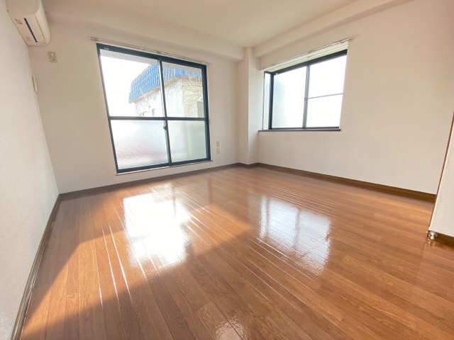 居室・リビング　2023年登録・301号室の写真