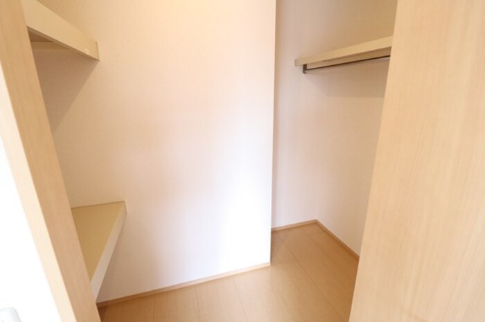 収納　ウォークインクローゼット
