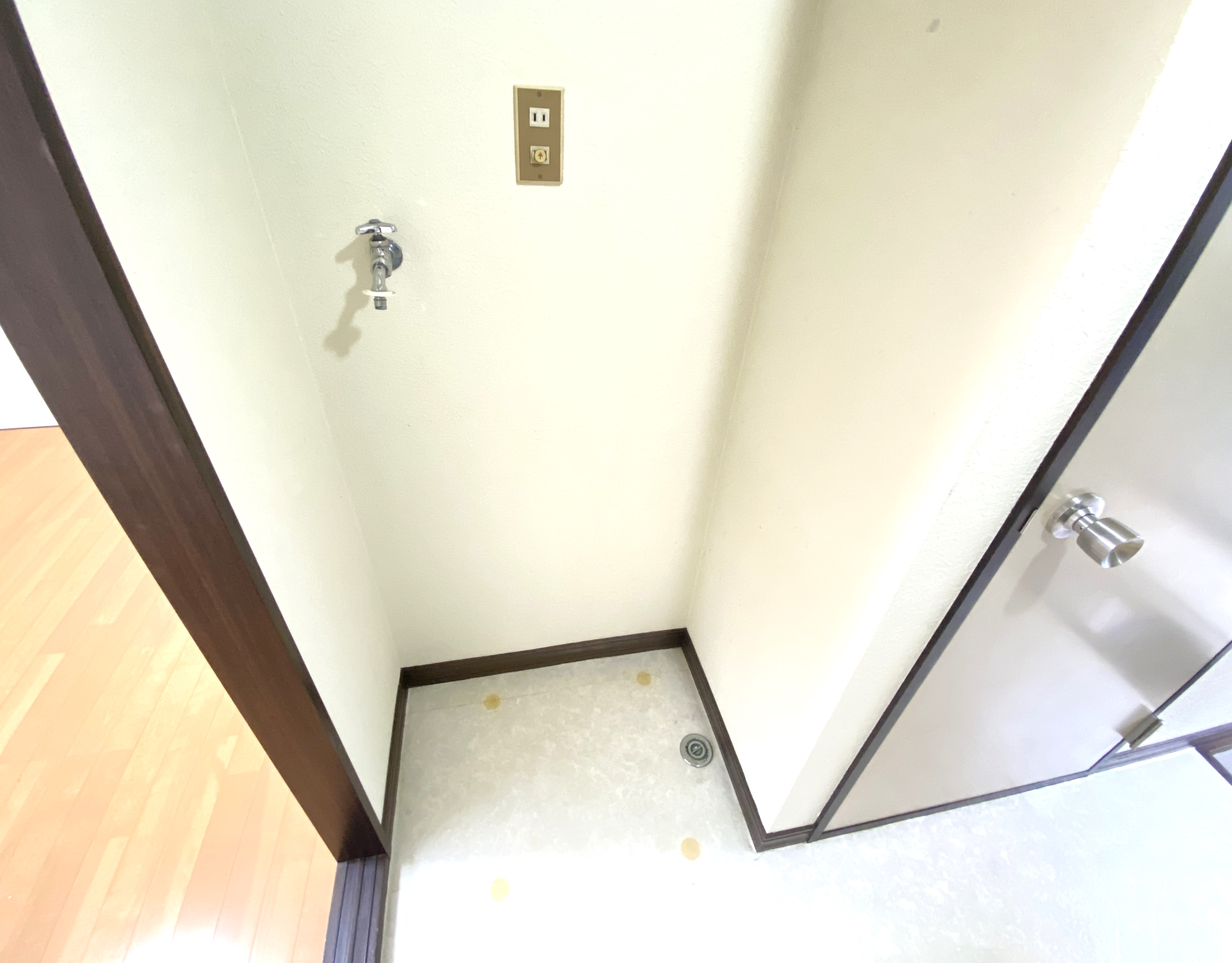 洗面設備　室内洗濯機置場