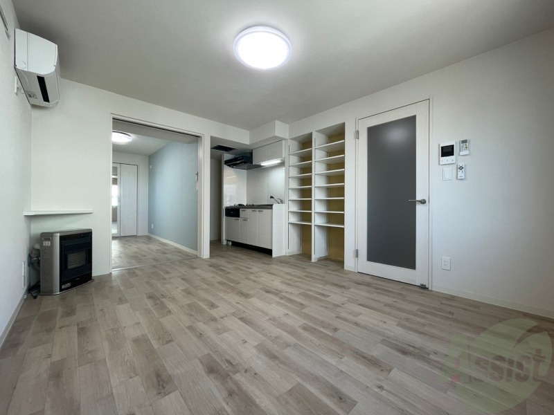 居室・リビング　広くてきれいなリビングです！快適に過ごせそうですね。