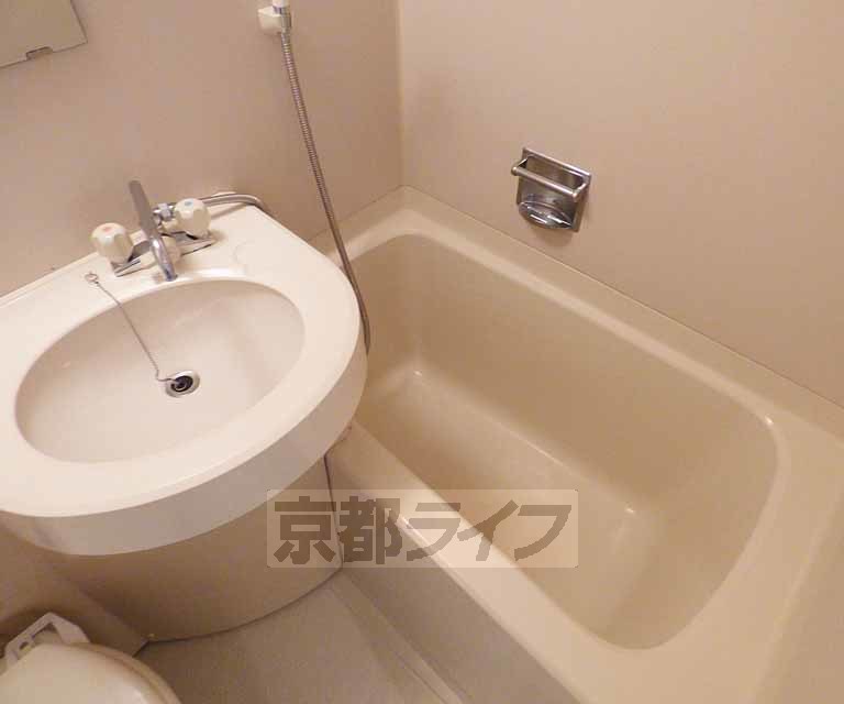 バス・シャワールーム　バスです。