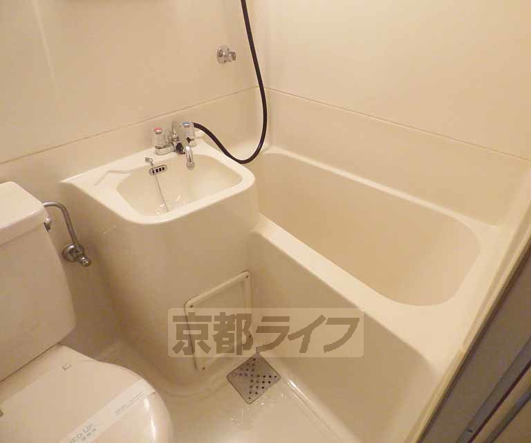 バス・シャワールーム　バスです。