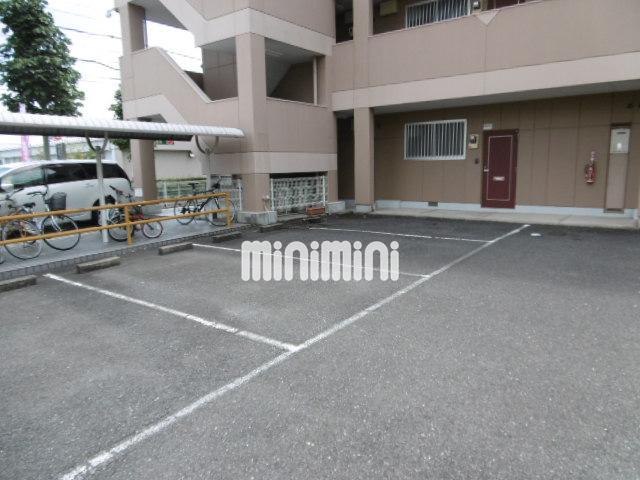 駐車場　停めやすい駐車場ですね