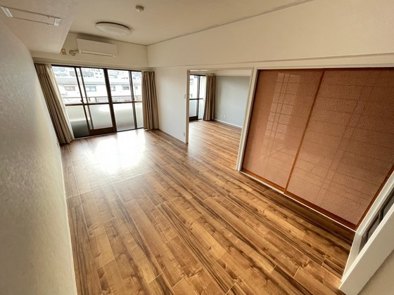 居室・リビング　※別部屋の写真です