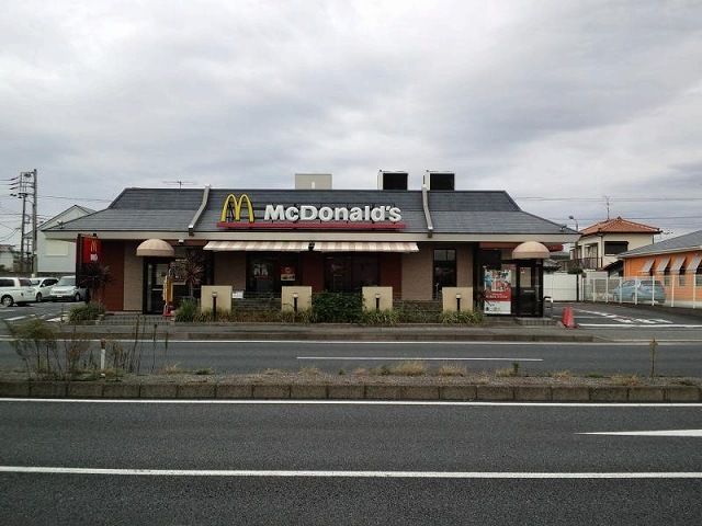 飲食店　マクドナルド１６号袖ヶ浦店（飲食店）まで850m