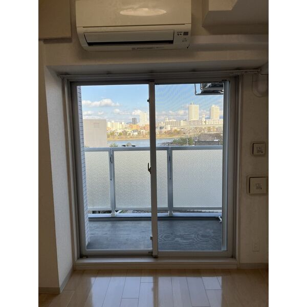 居室・リビング　同仕様写真となります