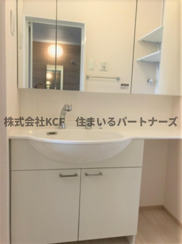 洗面設備　脱衣スペースもあります