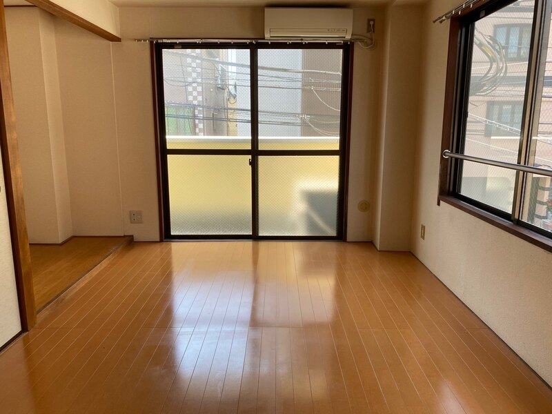 居室・リビング　角部屋・２面採光