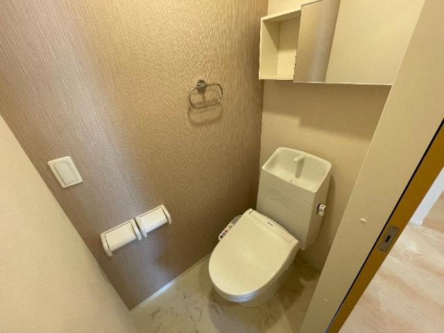 トイレ　トイレ