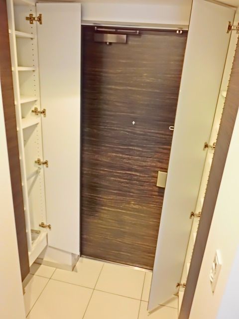 玄関　シューズボックス２か所