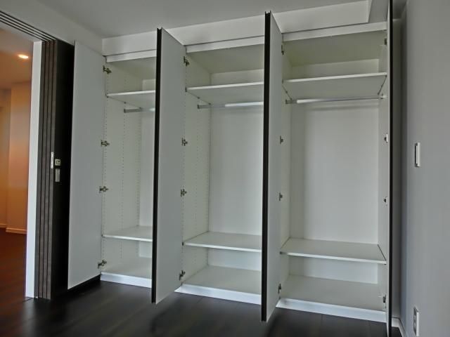 収納　クローゼット収納3か所以上