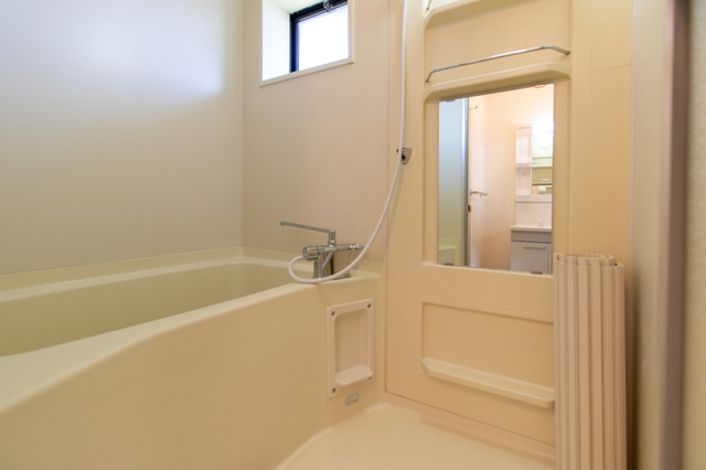 バス・シャワールーム　バス