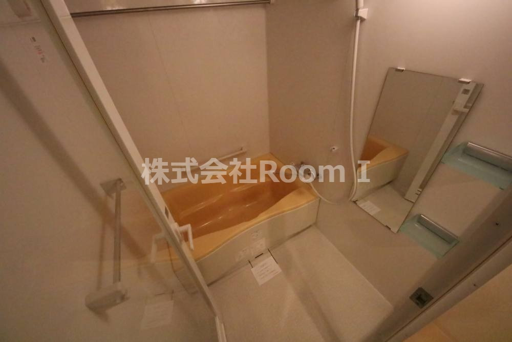 バス・シャワールーム　ゆったり過ごせるお風呂です