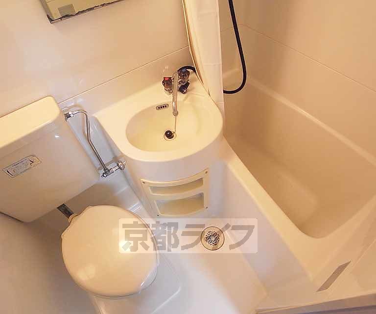 バス・シャワールーム　ユニットバスのお部屋になります！