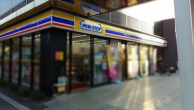 コンビニ　ミニストップ K-POWERS市岡元町店（コンビニ）まで153m