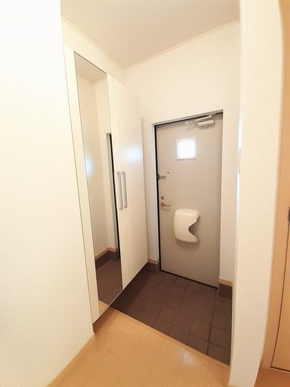 玄関　※他号室の写真です