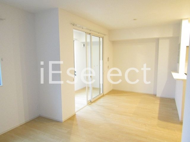 居室・リビング　明るくキレイなリビングルーム♪