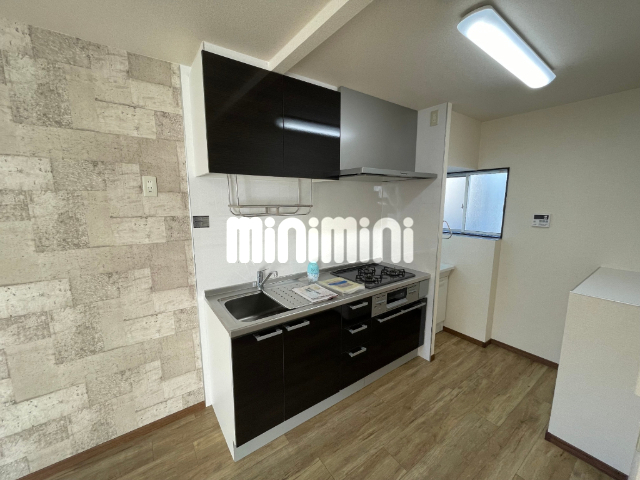 キッチン　３口ガスコンロ付きシステムキッチン