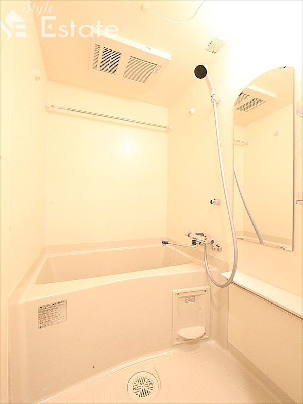 バス・シャワールーム　バスルーム