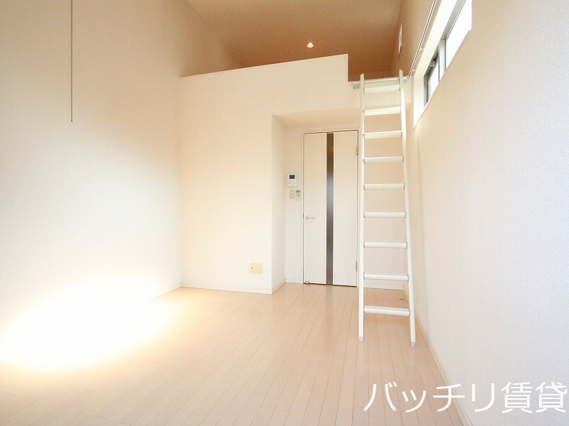 居室・リビング　画像は同型タイプの為、現状を優先致します。