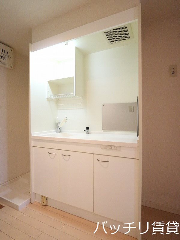 キッチン　画像は同型タイプの為、現状を優先致します。