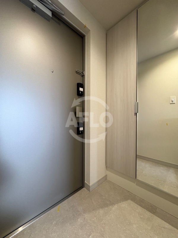 玄関　プレサンス天王寺ヴィヴァン　玄関