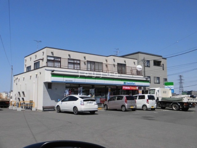 コンビニ　ファミリーマート札幌北丘珠2条店（コンビニ）まで580m