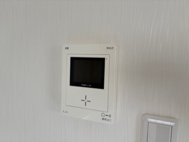 セキュリティ　モニター付きインターホン