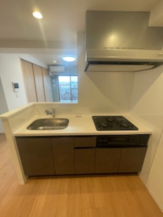 キッチン　3口コンロ・グリル付きです★