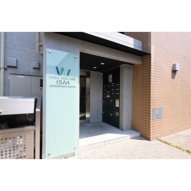 エントランス　清潔なエントランスです