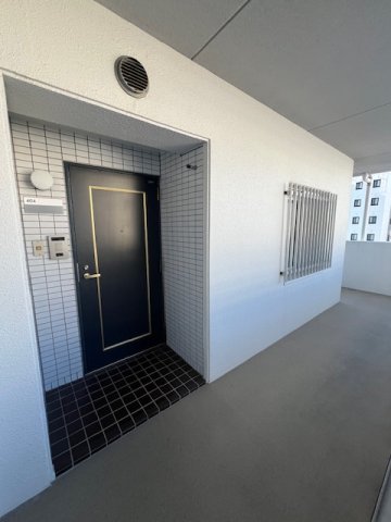玄関　玄関ドア