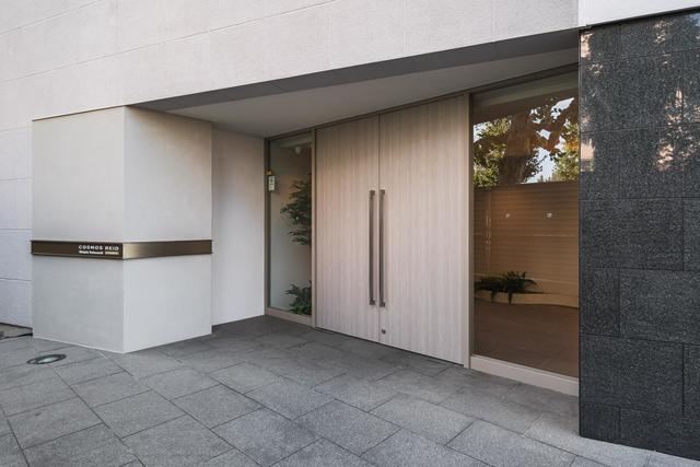 エントランス　建物の内部です