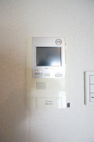 セキュリティ　来訪者が確認できる女性に安心の「TVモニターホン」