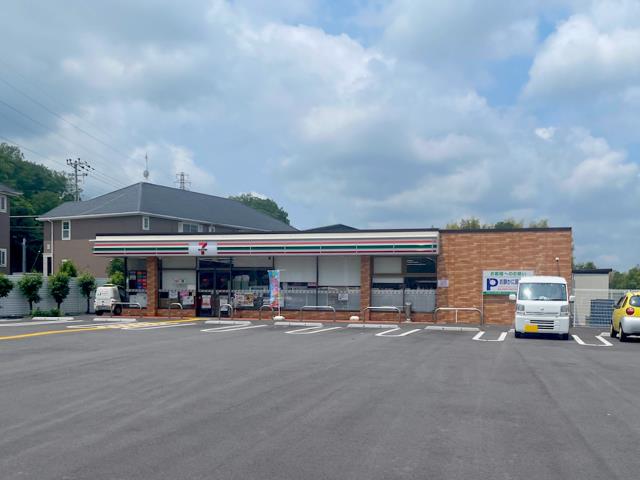 コンビニ　セブンイレブン（コンビニ）まで3770m