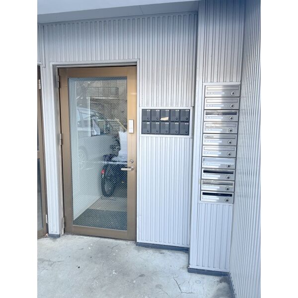 エントランス　毎日通るエントランスはこのようになっています