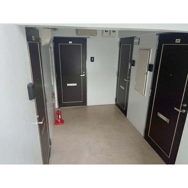 ロビー　ゆとりのあるロビーです