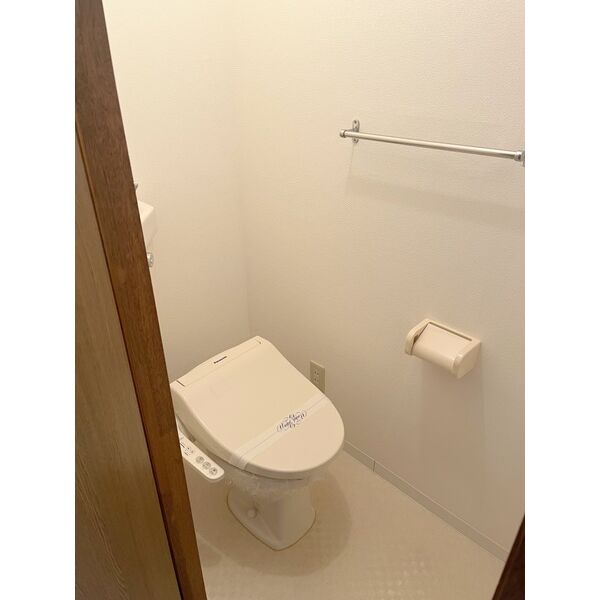 トイレ　コンパクトで使いやすいトイレです