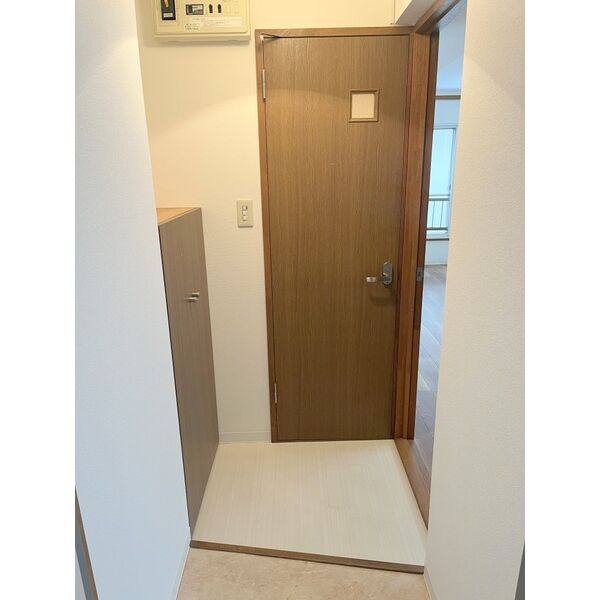 玄関　落ち着いた玄関です