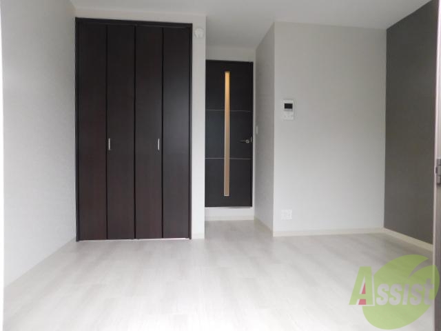 居室・リビング　フローリングが綺麗なお部屋ですね