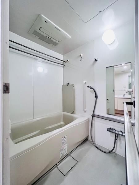 バス・シャワールーム　※別部屋参考写真