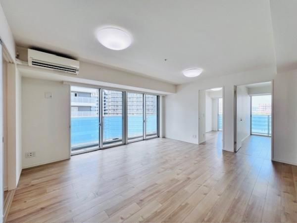 居室・リビング　※別部屋参考写真