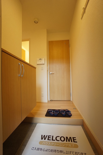 玄関　玄関スペース（シューズボックス付き）