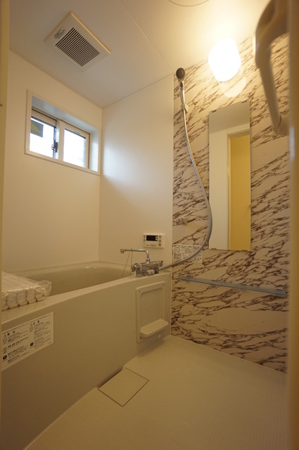 バス・シャワールーム　浴室（追炊き給湯）