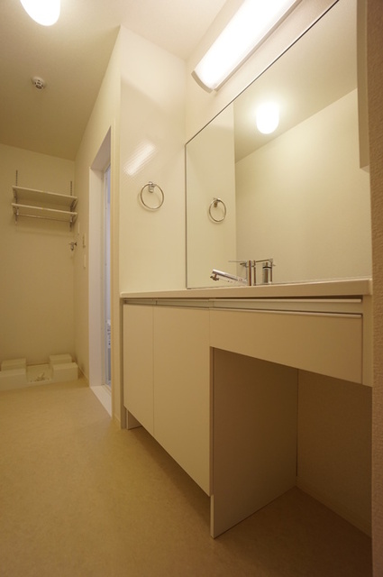 洗面設備　洗面室（室内洗濯機置場あり）