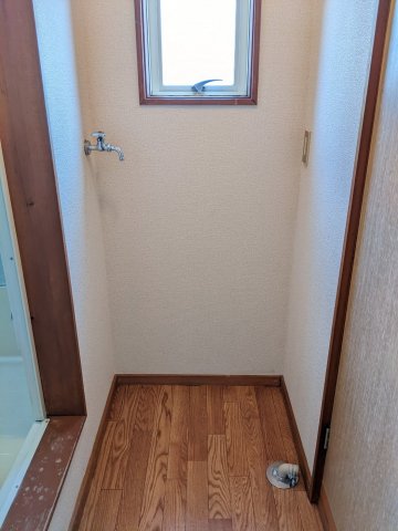 洗面設備　室内洗濯機置き場